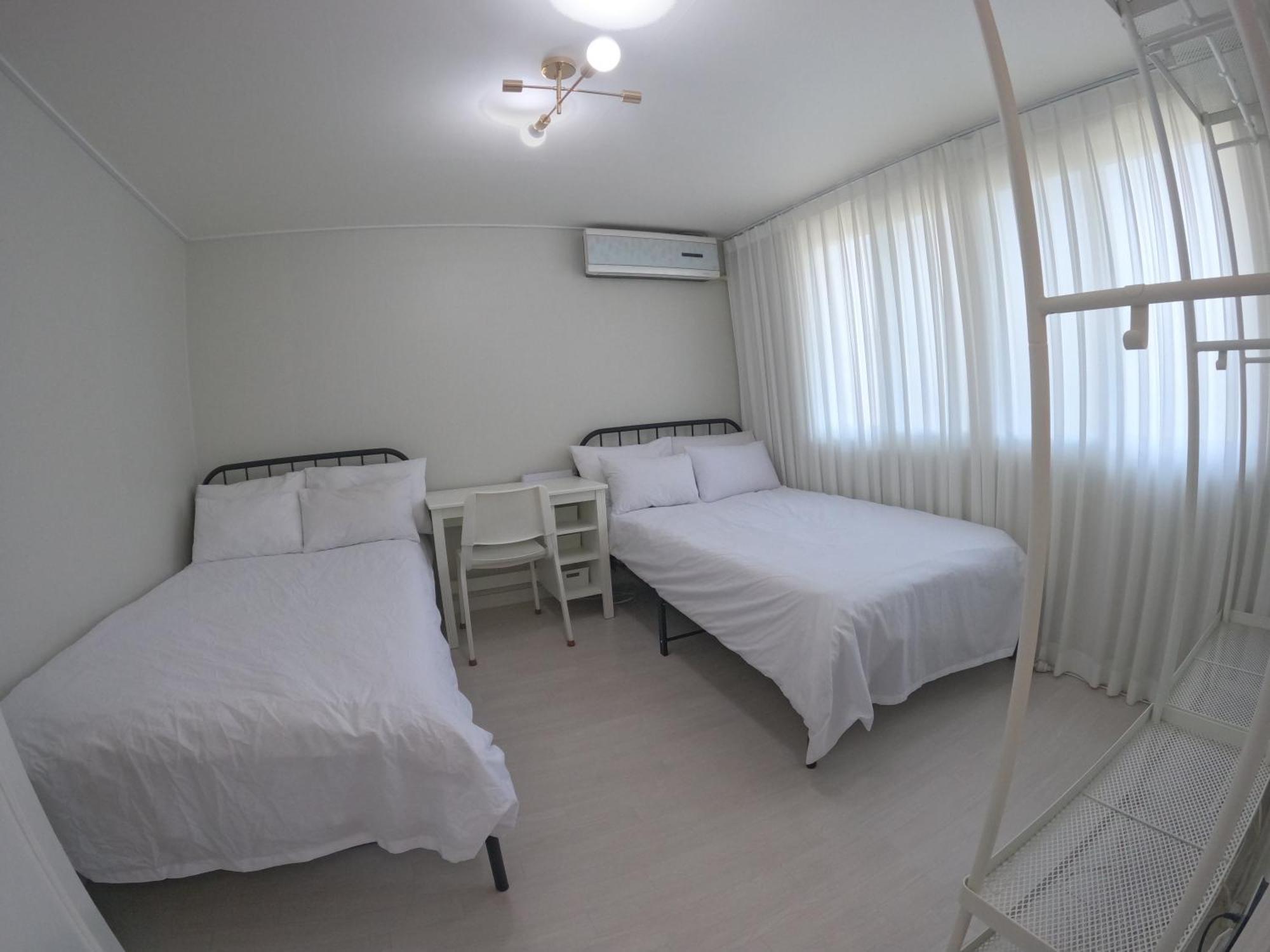 Homestay Station Jin's House